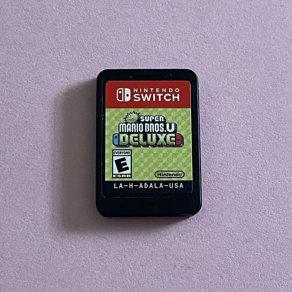 Super Mario Bros U Deluxe Nintendo Switch Game Cartridge Only TESTED.